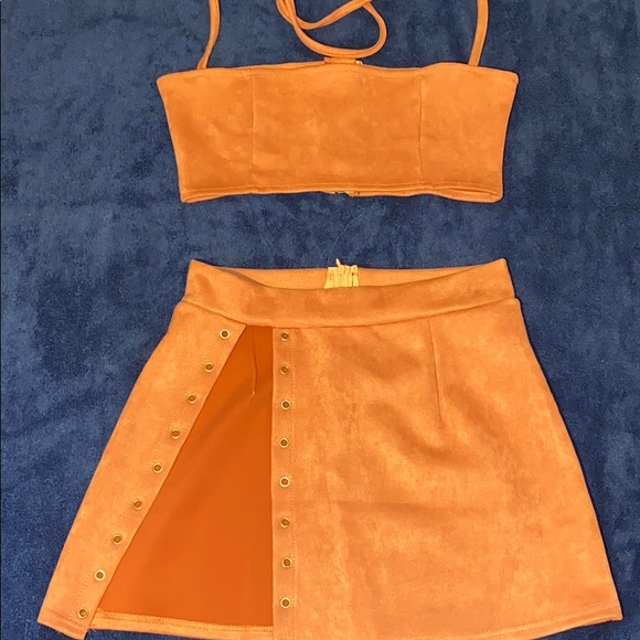 Other - 2 piece skirt set